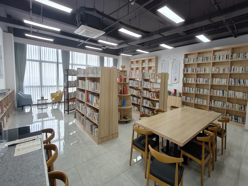 職工書(shū)屋.jpg